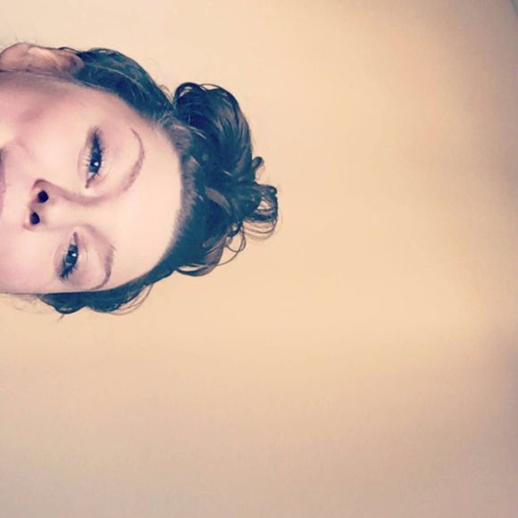 Meet your Posher, Laura - Picture 1 of 1